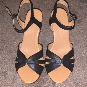 Women’s shoes